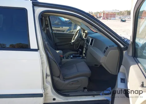 2008 Jeep Grand Cherokee Laredo z USA, uszkodzony, nr VIN 1J8GS48KX8C161352